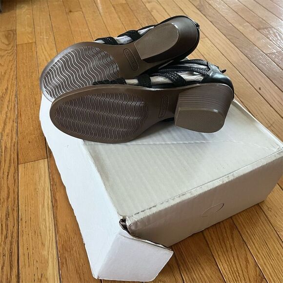 Women's Black Gladiator Sandals Size 11M Strappy Casual - Picture 6 of 9